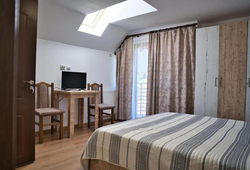 펜션 Perla Argesului, Cazare, Ciubar, Piscina, Lift, Pensiuni, Hotel, Cabana, Vila, Munte, Transfăgarasan