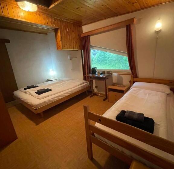 بنسيون Picchio Rosso   Stanza Privata Con Bagno In Val Di Fassa