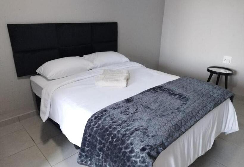 پانسیون Rivoni Guest House