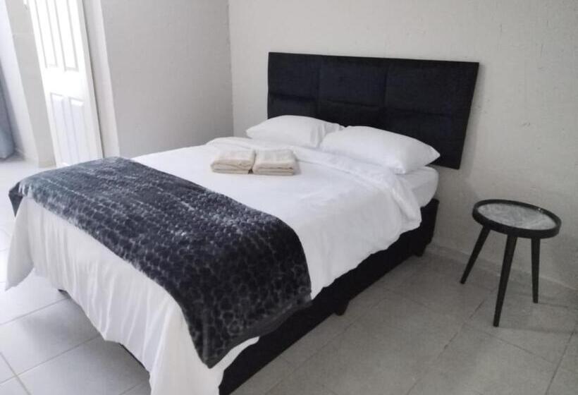 پانسیون Rivoni Guest House