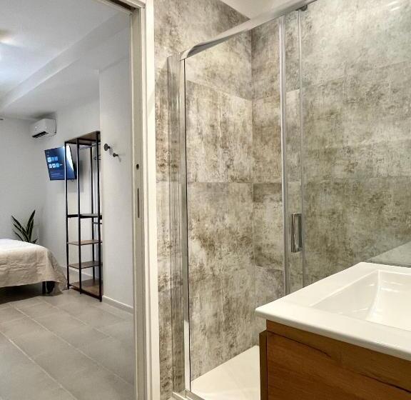 پانسیون Suites 167