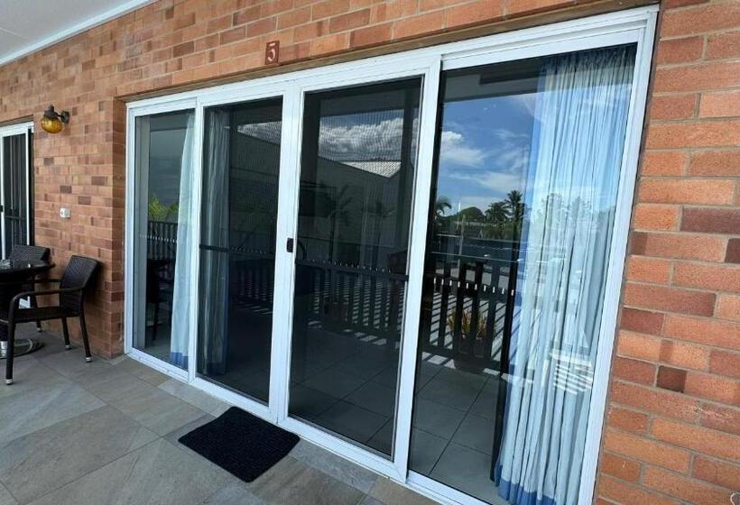 هاستل Accom Kc S