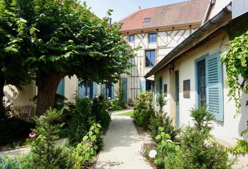 مبيت وإفطار Le Jardin Des Triomphes