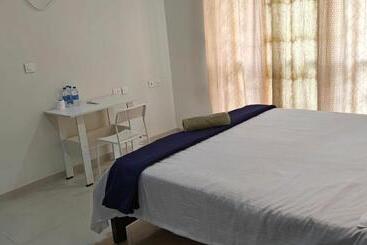تختخواب و صبحانه Rockfort Stay Inn