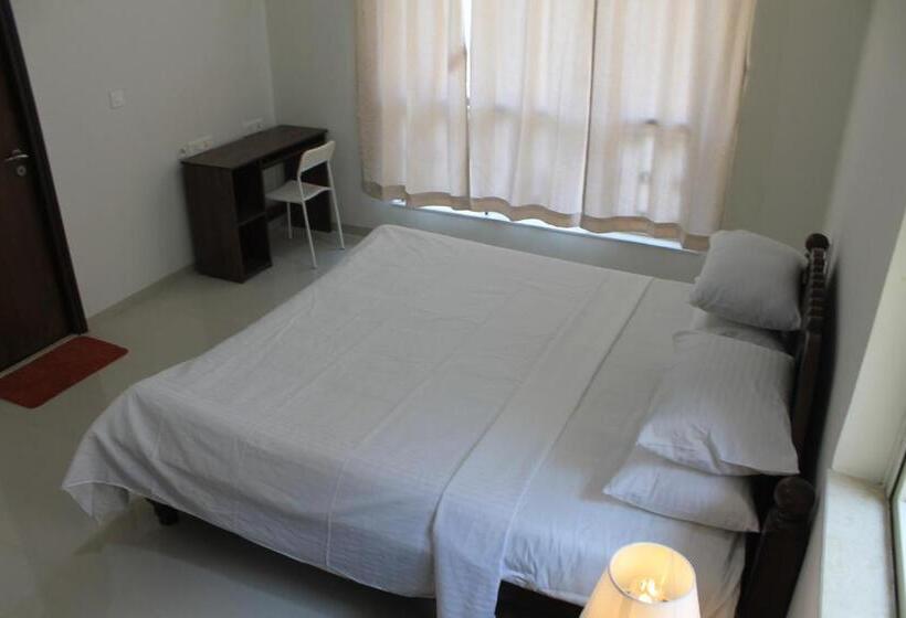 تختخواب و صبحانه Rockfort Stay Inn