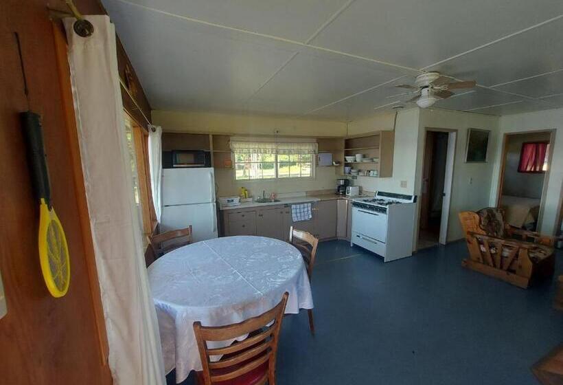 Escott Bay Resort