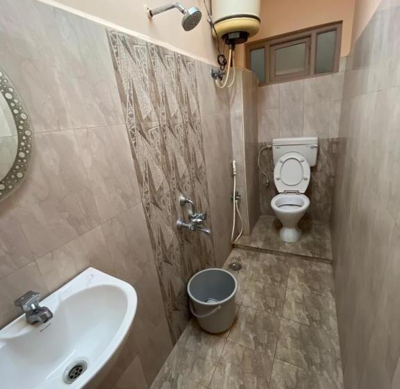 فندق Balan Guest House