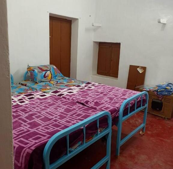 هتل Highlanders Farm Stay