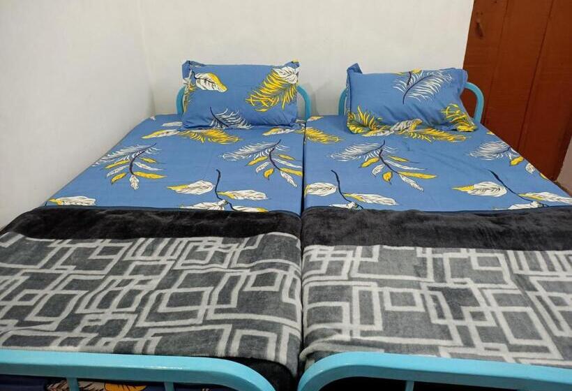 هتل Highlanders Farm Stay