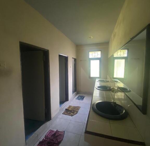 هتل Surya Abadi Guest House Syariah