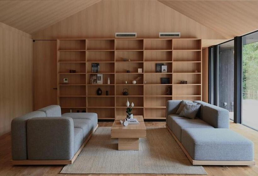 فندق The Lakotan