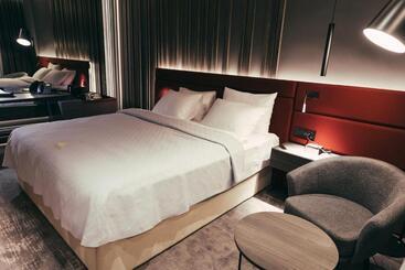 Luxor Hotel & Casino
