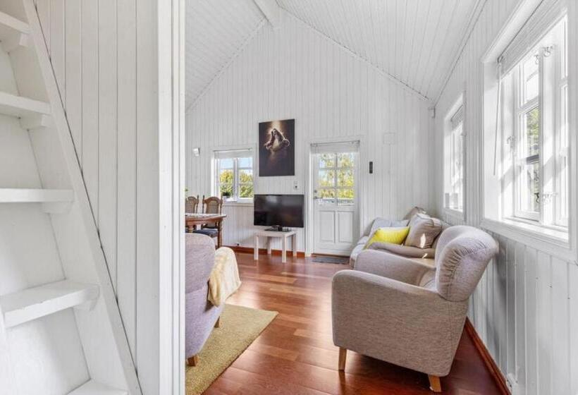 膳宿费 Beautiful House In Risør