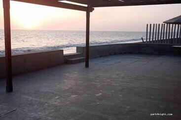 پانسیون Conzulado 96 Colan Beach Rooms