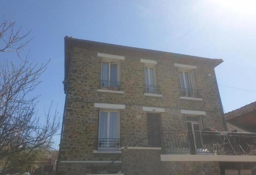 پانسیون Maison Meublée Proche Des Jo Et Grande Fan Zone