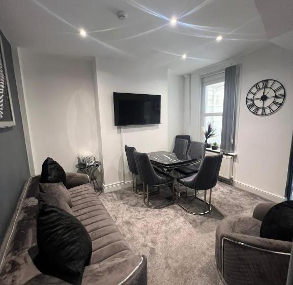 膳宿费 Town Centre Private Room 3