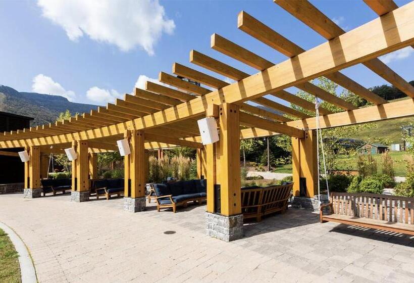 استراحتگاه 1216 The Lodge At Spruce Peak Ski In Ski Out Studio Spruce Peak Village Views 2nd Floor