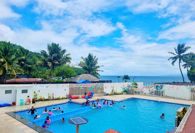 Reyes Beach Resort