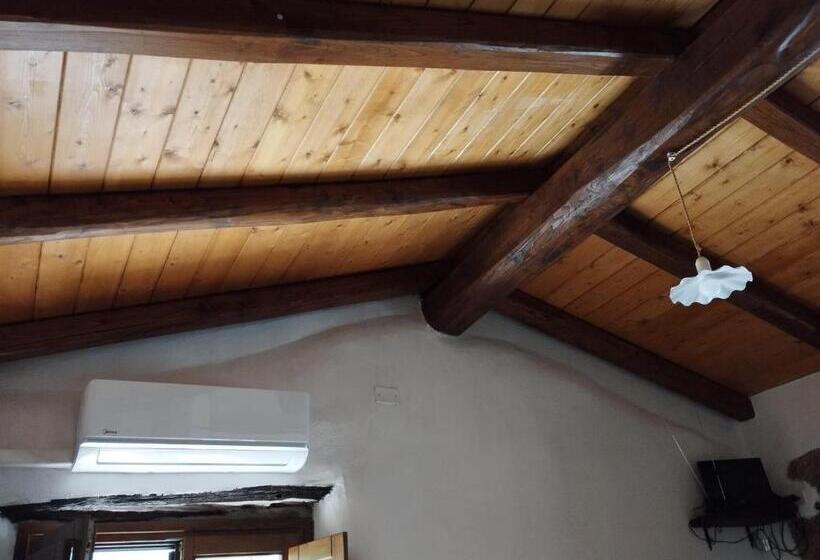 צימר Osini Ecciu Home