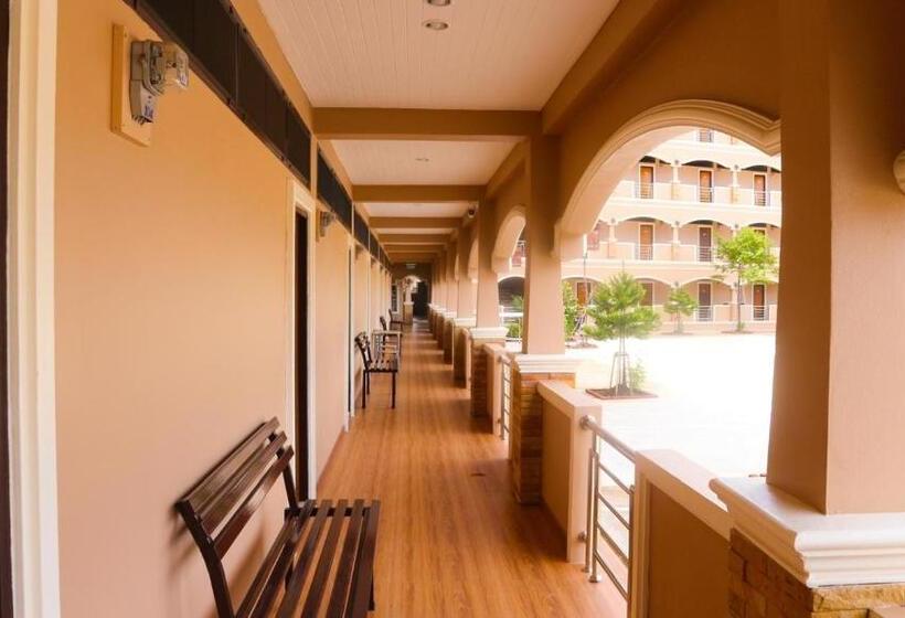 هتل Capital O 75521 Sang Siri Apartment