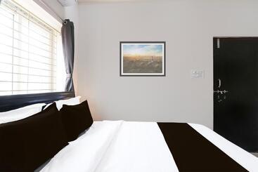 Super Hotel O Adibatla