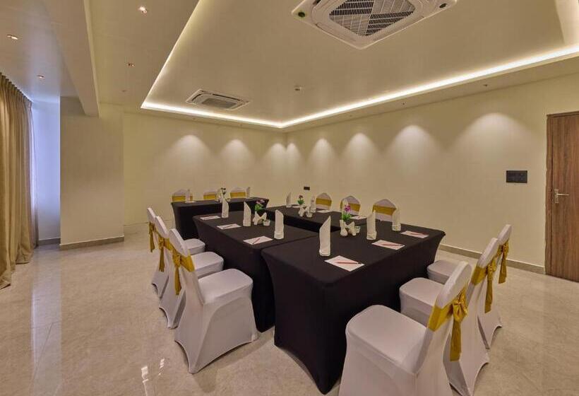 ホテル Grand Continent Mysore A Sarovar Portico Affiliate