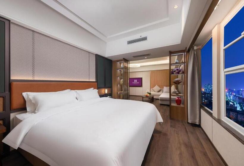 فندق Huaxi International