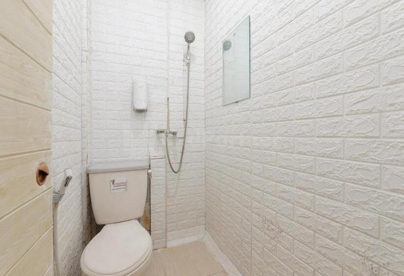 Отель My Home2 Mall Ciputra Cibubur Redpartner