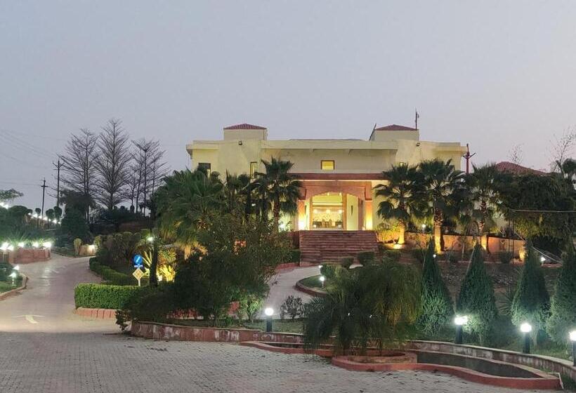 בית מלון כפרי Orchha Club And Resort   Ocr