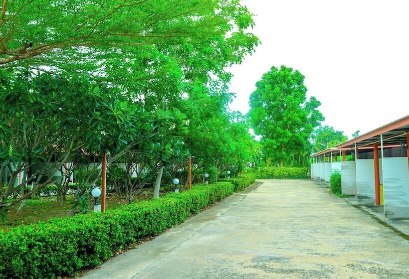 ホテル The Moon Resort Phetchaburi