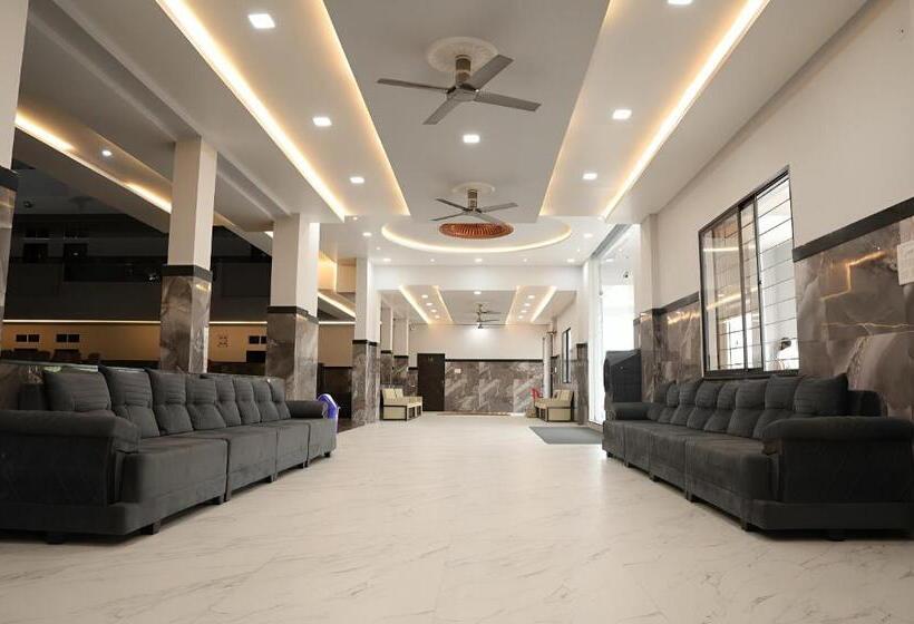 Navkar Palace Hotel & Resort, Sanawad