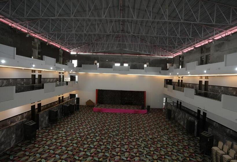 Navkar Palace Hotel & Resort, Sanawad