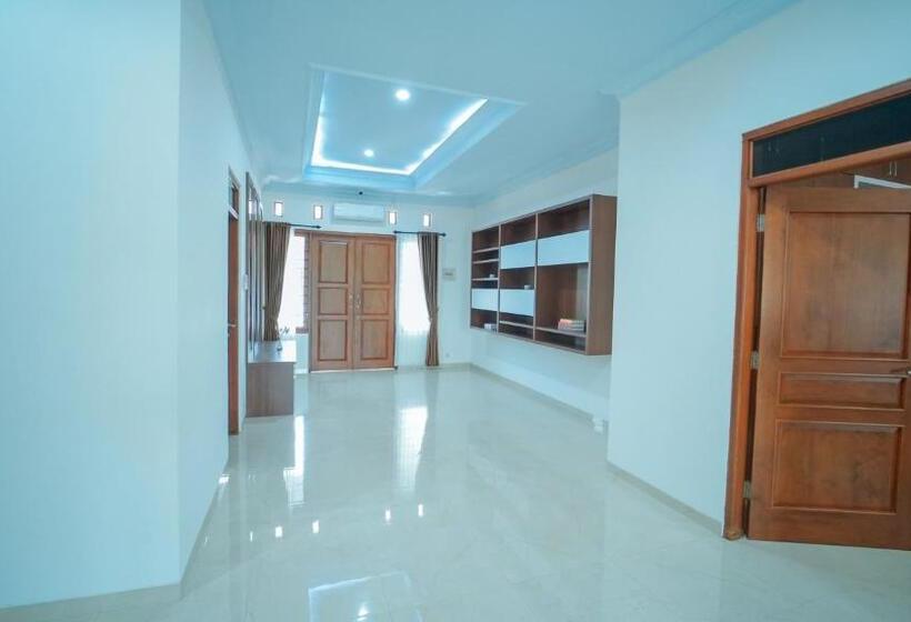 פנסיון Guest House Jogja Lempongsari