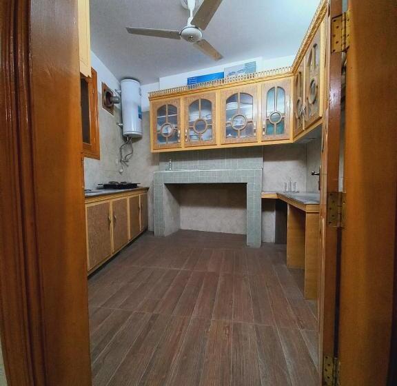 פנסיון Home Away From Home