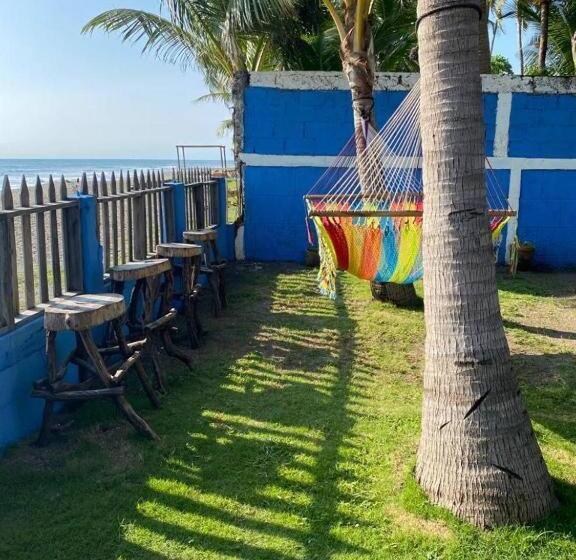 پانسیون Room In Cabin   Cabana With Breakfast And Pool On The Beach