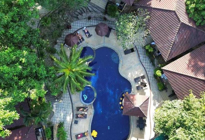 אתר נופש Patong Beautiful Pool Villa