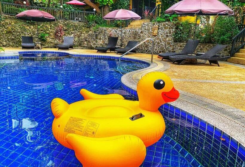 אתר נופש Patong Beautiful Pool Villa