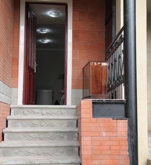 هاستل Guest House Elena