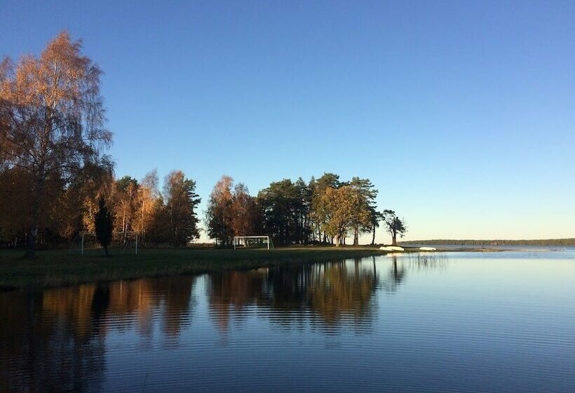 مبيت وإفطار Pensionat Grankullavik