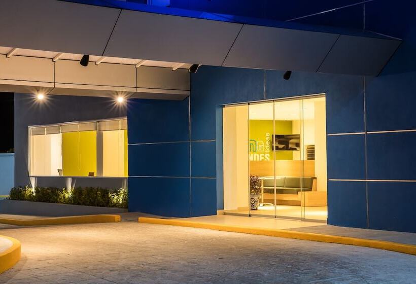 ホテル One Puebla Serdan