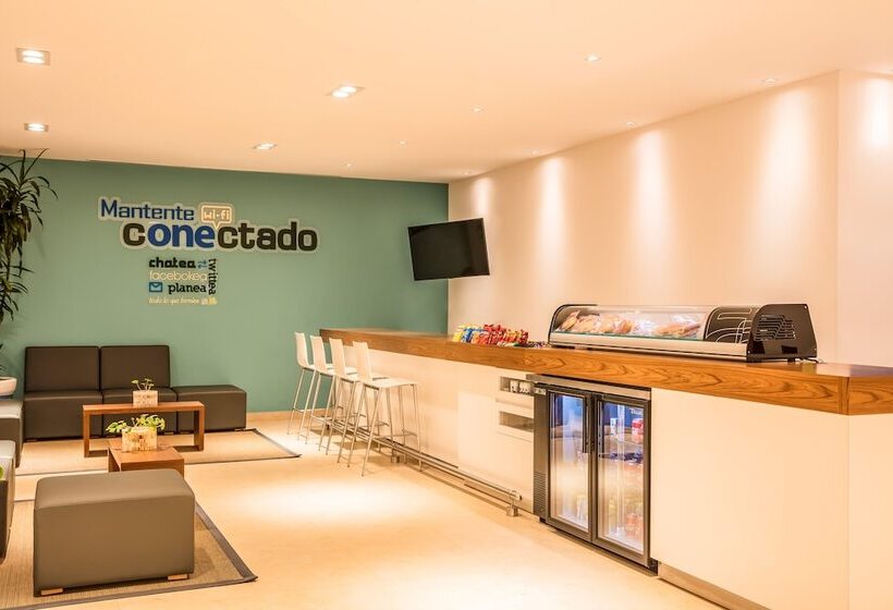 ホテル One Puebla Serdan