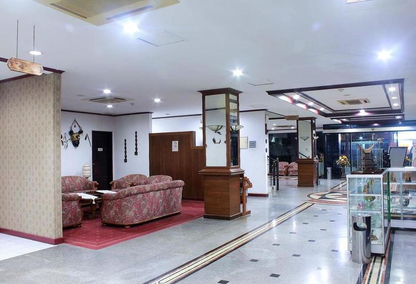 هتل Zen Rooms Sawojajar