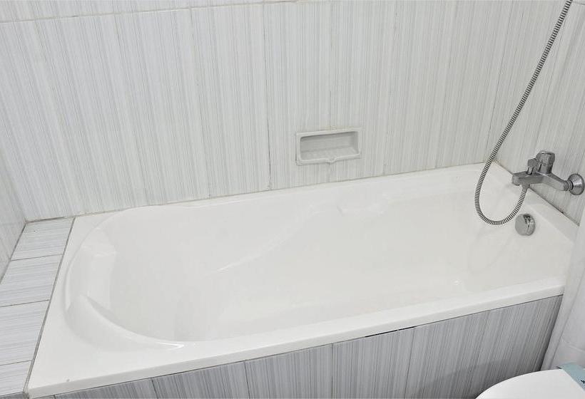 هتل Zen Rooms Sawojajar