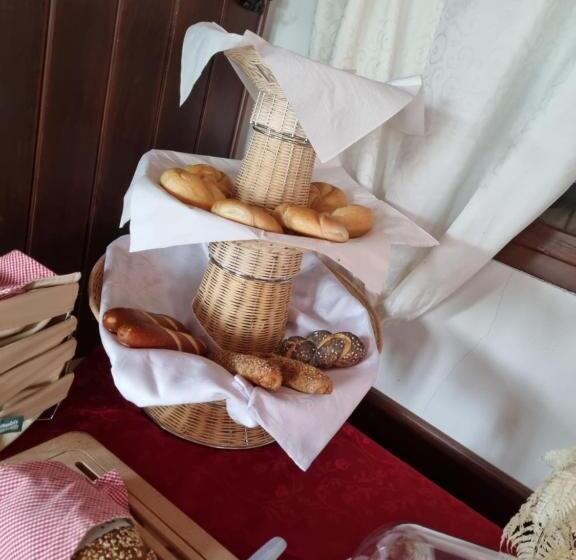 فندق صغير Gasthof Weidenauer  Gabi S Café