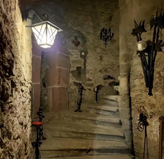 تختخواب و صبحانه Burg Hermannstein   Queens Room