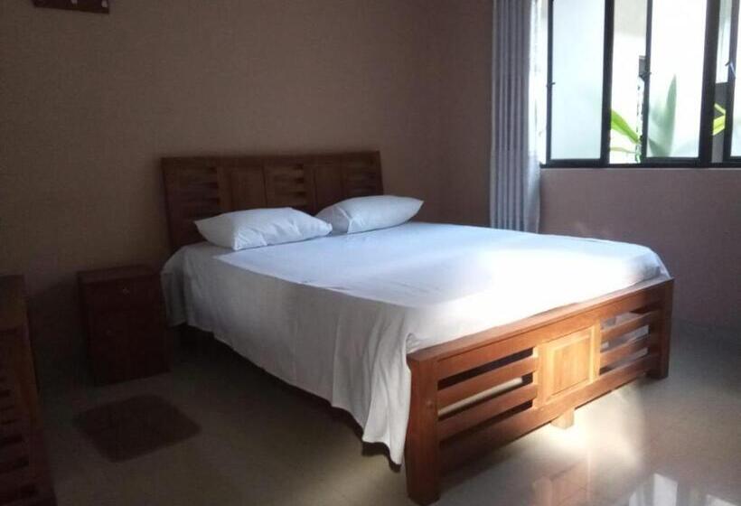 هتل Nightingale Inn