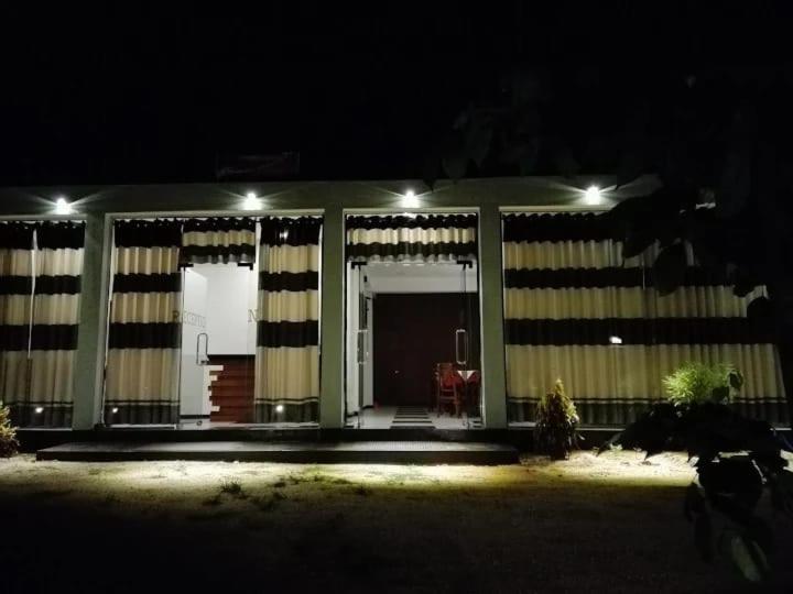 هتل Nightingale Inn