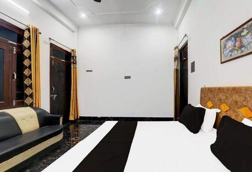 فندق Oyo Moon Sez