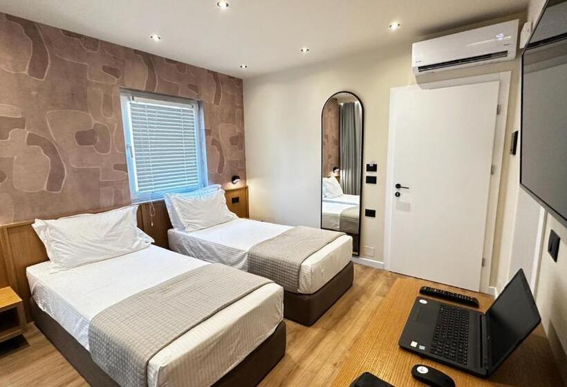 هتل Serenity Rooms