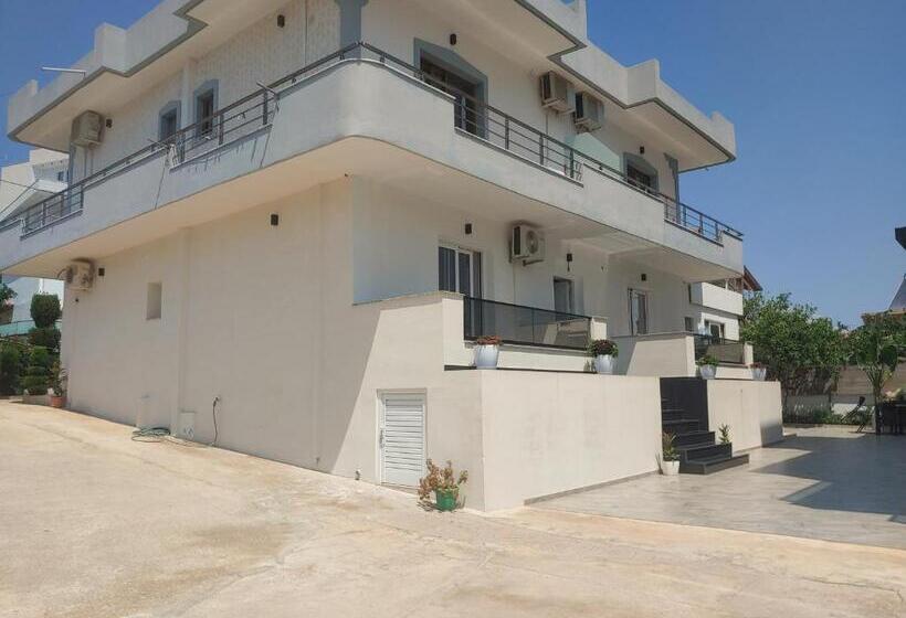 هتل Villa Leonel